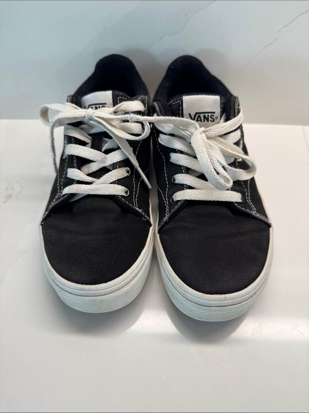 Vans Black and White Kids Low-Top Skate Sneakers big kids size 3